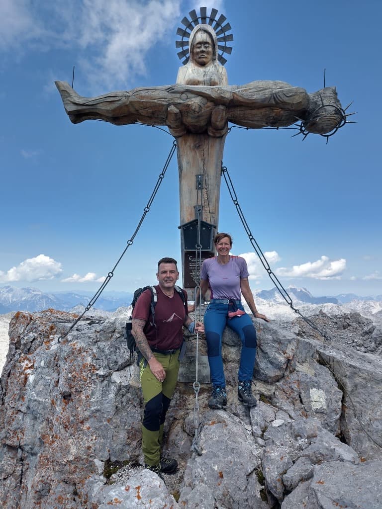 Bianca und Sven am Berggipfel